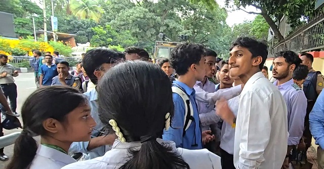 মন্ত্রীর পদত্যাগের দাবি বাদ, ছয় দফা দাবি নিয়ে সচিবালয়ে ৬ শিক্ষার্থী