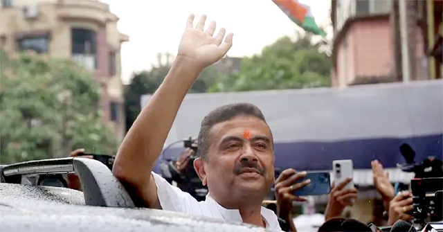 শপথ নিলেন শুভেন্দু অধিকারী