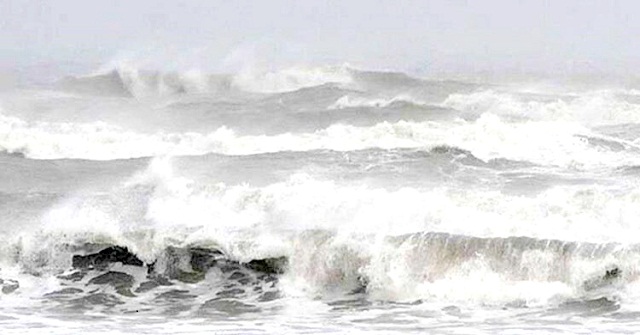 বঙ্গোপসাগরে লঘুচাপ, সমুদ্রবন্দরে সতর্ক সংকেত