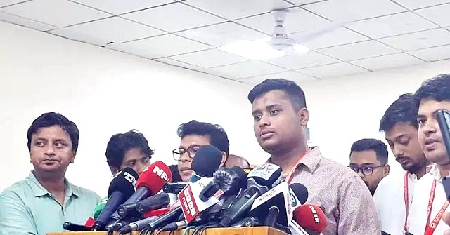 ইসির চাপিয়ে দেওয়া প্রতীক নেবে না এনসিপি: হাসনাত আবদুল্লাহ