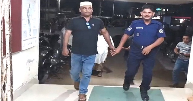  গৌরনদীর যুবককে লিবিয়া নিয়ে নির্যাতন, একাধিক মানবপাচার মামলার আসামি ইলিয়াস গ্রেপ্তার