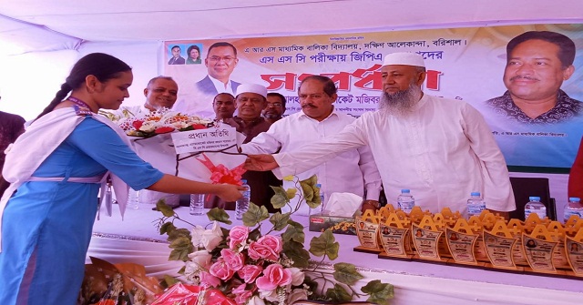 কর্মমুখী ও নৈতিক শিক্ষায় নিজেদের গড়ে তুলতে হবে: সরোয়ার