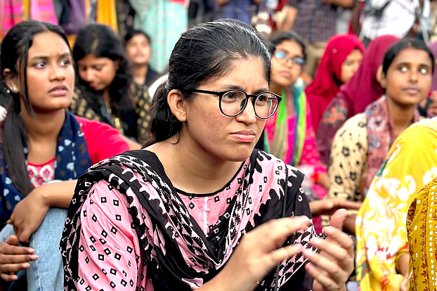 ছাত্র আন্দোলন থেকে সরে দাঁড়ালেন উমামা ফাতেমা
