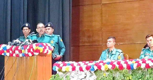 করোনাকালে বিয়ে, ১৪ দিনের সন্তান রেখে পরীক্ষায় বসলো কিশোরী
