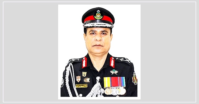 র‌্যাব ডিজি খুরশীদ হোসেনের মেয়াদ বাড়িয়ে প্রজ্ঞাপন জারি