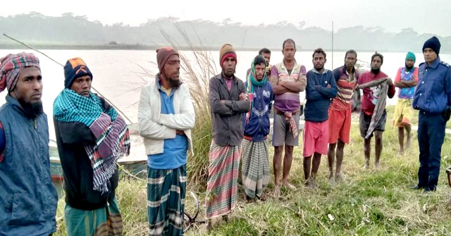 সাড়ে ৭ লাখ টাকা জরিমানা দিয়ে ছাড়া পেলো ১৫ জন শ্রমিক! 