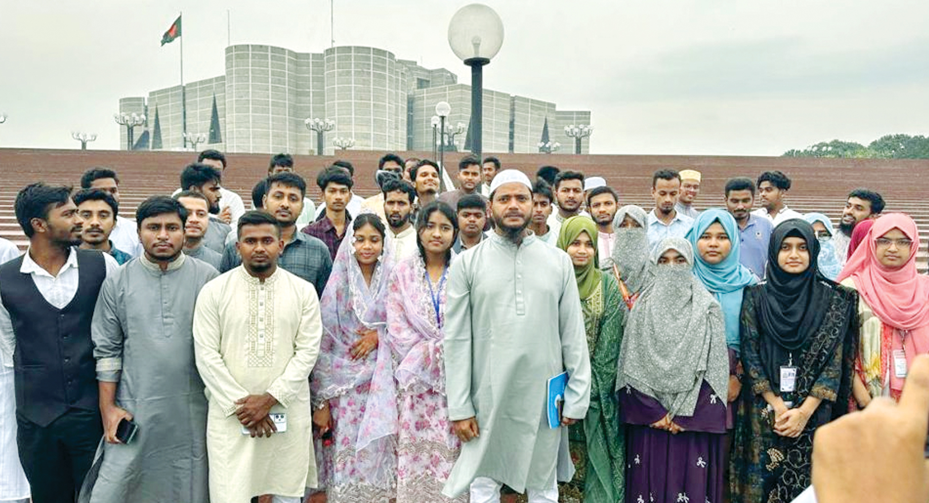 সংসদে এসে উচ্ছ্বসিত পটুয়াখালীর ৫০ শিক্ষার্থী