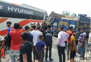 ‌দুই জেলায় সড়ক দুর্ঘটনায় আটজনের মৃত্যু