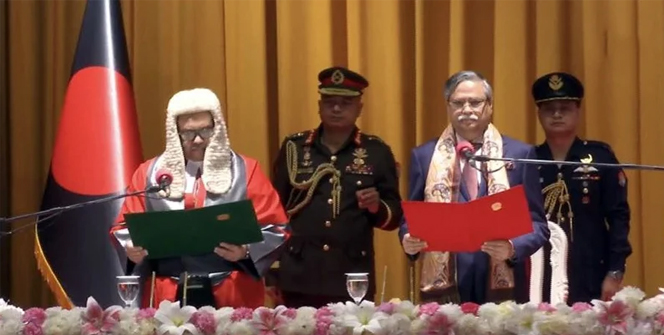 প্রধান বিচারপতি হিসেবে শপথ নিলেন ওবায়দুল হাসান