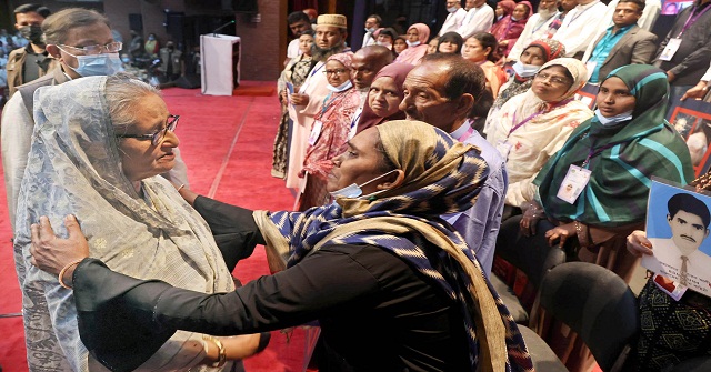 সাধারণ মানুষের গায়ে কেউ হাত দিলে রক্ষা নাই : প্রধানমন্ত্রী