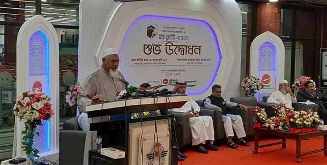 জেদ্দার উদ্দেশ্যে ঢাকা ছাড়লো প্রথম হজ ফ্লাইট