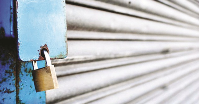 দেশের শপিংমল ও দোকানপাট বন্ধে সিদ্ধান্তের পরিবর্তন