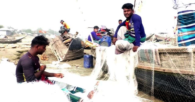 দেখা মিলছে না কাঙ্ক্ষিত ইলিশের 