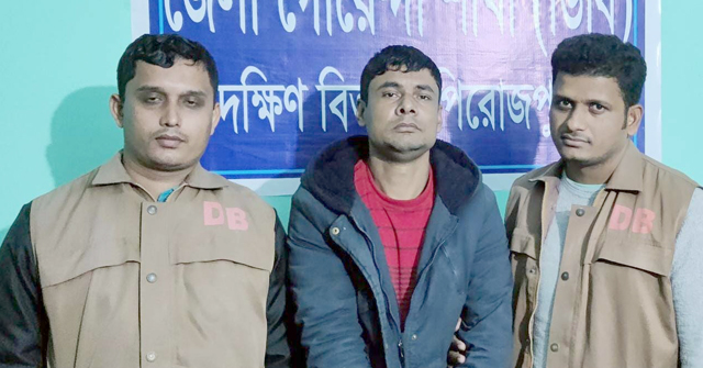 কলাপাড়ায় সরকারি জমিতে নির্মানাধীণ  স্থাপনা অপসারণ