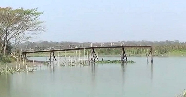 ইউক্রেনে হামলা করলে রুশ গ্যাস পাইপলাইন বন্ধের হুমকি বাইডেনের