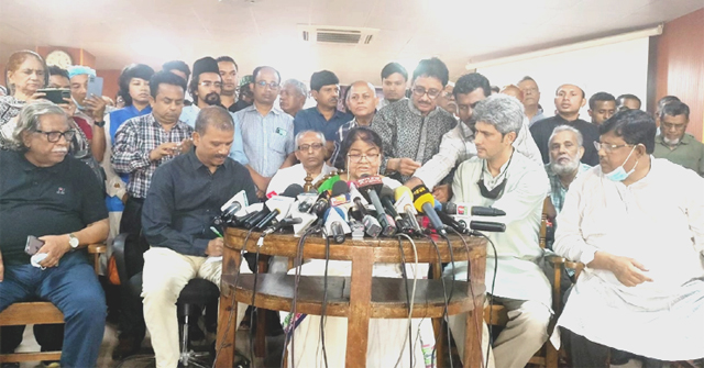 বৃহস্পতিবার শহীদ মিনারে ডা. জাফরুল্লাহর প্রতি সর্বস্তরের শ্রদ্ধা