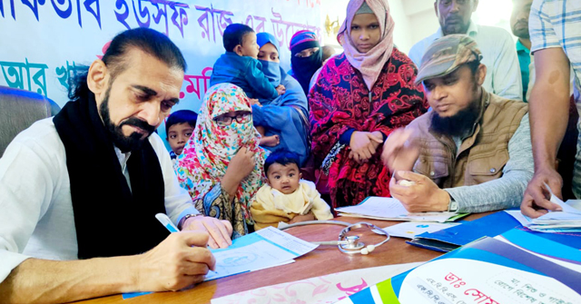 বিজয় দিবস উপলক্ষে দৌলতখানে ফ্রী মেডিকেল ক্যাম্প 