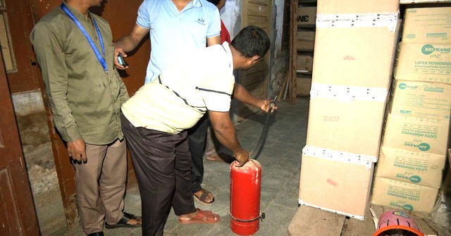 বরিশালে সরকারি অফিসে অগ্নিনির্বাপক যন্ত্র থাকলেও বেশিরভাগেরই নেই মেয়াদ!
