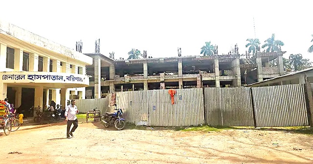 ১৮ মাসের কাজ গড়িয়েছে ৪৮ মাসে, তবুও শেষ হয়নি নির্মাণ কাজ
