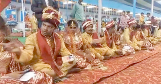 একসঙ্গে গাঁটছড়া বাঁধলেন ১০১ বর-কনে