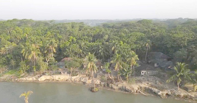 পাঁচ বছরে ১২০ বর্গকিলোমিটার এলাকা নদীগর্ভে বিলীন, ছোট হচ্ছে বরিশাল! 