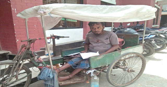 ন্যায্য বিচার চেয়ে প্রতিবন্ধী রত্তনের সংবাদ সম্মেলন