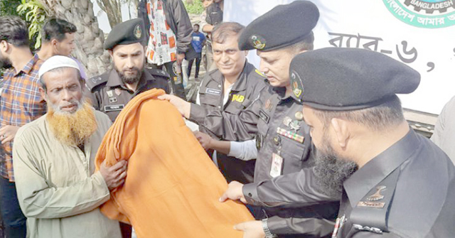 প্রিয়জনকে জড়িয়ে ধরুন, মিলবে আশ্চর্য উপকারিতা