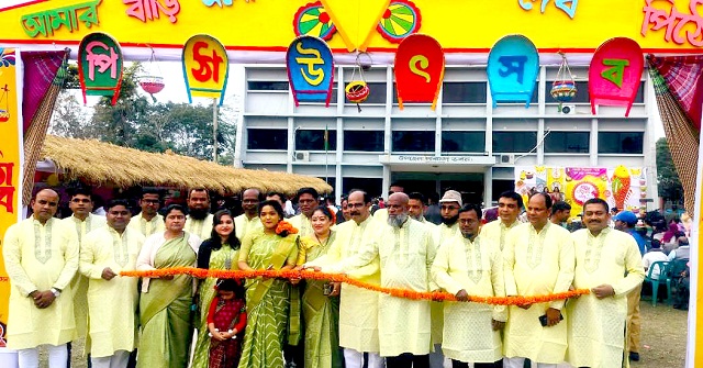 আগৈলঝাড়ায় বসন্ত বরণ উপলক্ষে পিঠা উৎসব অনুষ্ঠিত