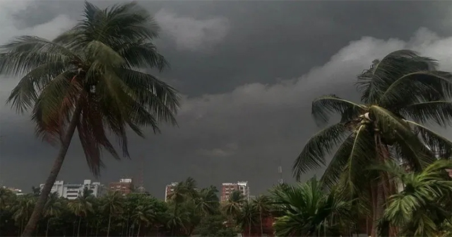 ‘হামুন’ চলে গেলেও কাটেনি শঙ্কা, হতে পারে ভারী বৃষ্টি