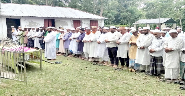  চাঁদপুরা ইউনিয়নের প্রবাসীর মৃত্যুর সংবাদ শুনে ছুটে গেলেন এসএম জাকির হোসেন