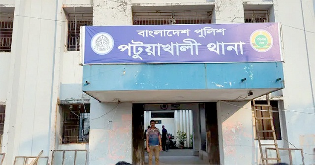 পটুয়াখালীতে ঘুমন্ত অটোচালককে কুপিয়ে হত্যা