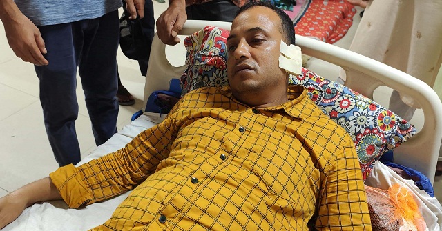 চরফ্যাশনে শিক্ষককে মারধর, পাল্টাপাল্টি অভিযোগ 
