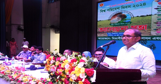 অপরিকল্পিত উন্নয়নে গাছপালা ও বন জঙ্গলের ক্ষতি বেশি হয়- বিভাগীয় কমিশনার