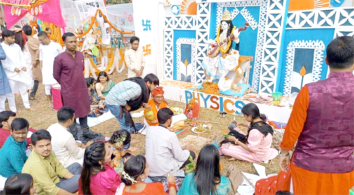 বরিশালে সরস্বতী পূজা উদযাপন