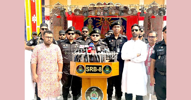 বরিশালে দুর্গাপূজায় নিরাপত্তা নিশ্চিতে মাঠে এসআরবি-৮, পরিদর্শন করলেন ৭৫টি মণ্ডপ