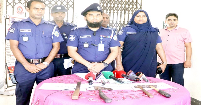 পিরোজপুরে কিশোর গ্যাংয়ের ১৮ সদস্য গ্রেফতার
