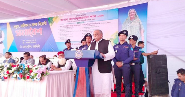 সাংবাদিক টিটুর মামলা প্রত্যাহারের দাবিতে মানববন্ধন