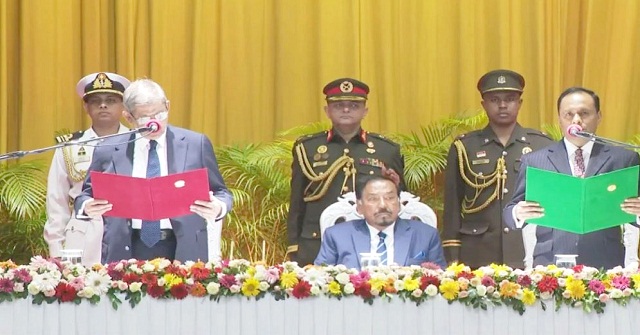 শপথ নিলেন বাংলাদেশের ২৩তম রাষ্ট্রপতি মির্জা ফখরুল