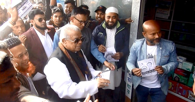 জাতীয় ও আন্তর্জাতিক একটি যুদ্ধের মধ্যে শেখ হাসিনা নির্বাচন করতে যাচ্ছে : আমু