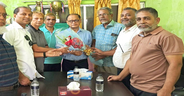 বরিশ‍াল বিভাগের তিন জেলার ক্রীড়া সংস্থার সদস্যদের সাথে আনোয়ারুল হক তারিনের শুভেচ্ছা বিনিময়