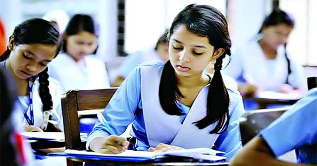 স্কুলগুলোতে ভর্তির তোড়জোড় শুরু