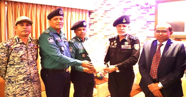 র‌্যাব মহাপরিচালকের সাথে বিএমপি কমিশনারের সৌজন্য সাক্ষাৎ