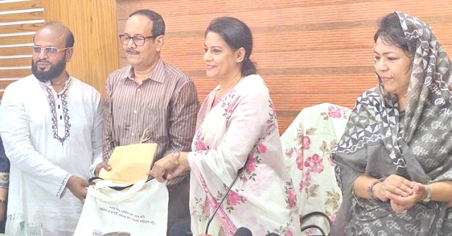 ১ নভেম্বর থেকে কাঁচাবাজারেও পলিথিন ব্যাগ ব্যবহার বন্ধ