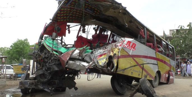 ১৬ কারণে কমছে না সড়ক দুর্ঘটনা : এসসিআরএফ