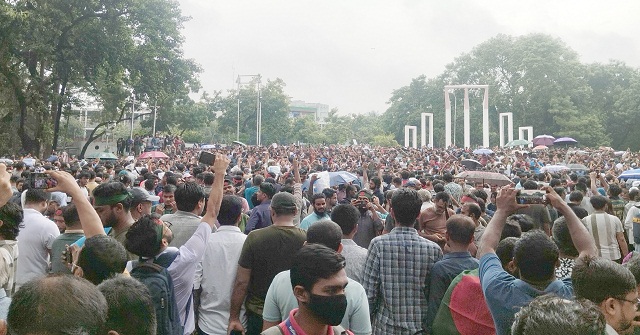 বিশ্ববিদ্যালয় হল খুলে দিতে ২৪ ঘণ্টার আলটিমেটাম