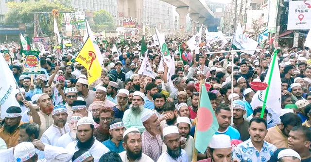 ৮ দলের সমাবেশে লোকে লোকারণ্য