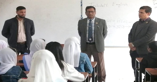 বরিশালে বিভিন্ন বিদ্যালয় আকষ্মিক পরিদর্শন করলেন শিক্ষা বোর্ড চেয়ারম্যান 