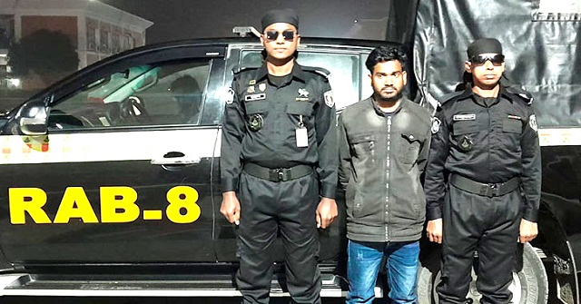 কাঁঠালিয়ায় স্কুলছাত্রীকে দলবদ্ধ ধর্ষণের অভিযোগে যুবক গ্রেপ্তার 